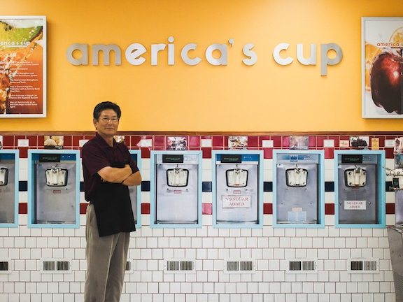 America's Cup frozen yogurt shop, Costa Mesa